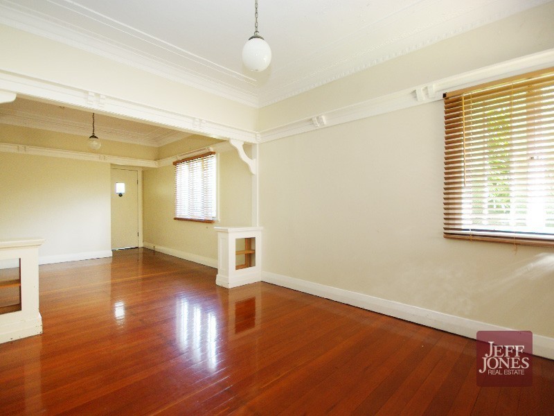 73 Henry Street, Greenslopes QLD 4120