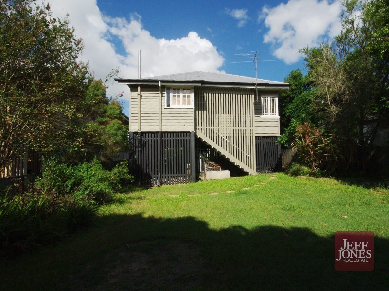 73 Henry Street, Greenslopes QLD 4120