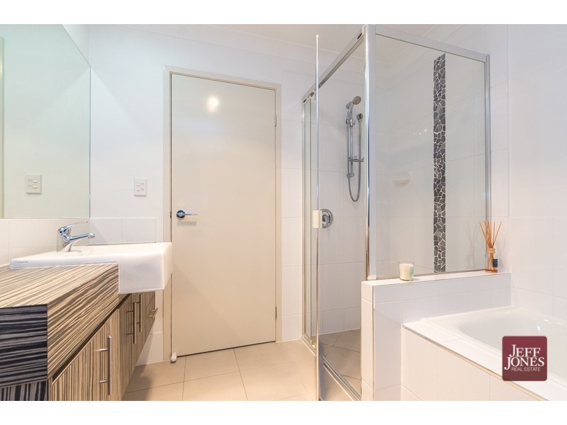 55 Worchester Crescent, Wakerley QLD 4154