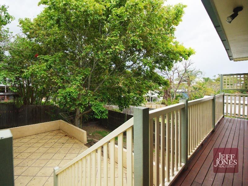 67 Stanley Road, Camp Hill QLD 4152