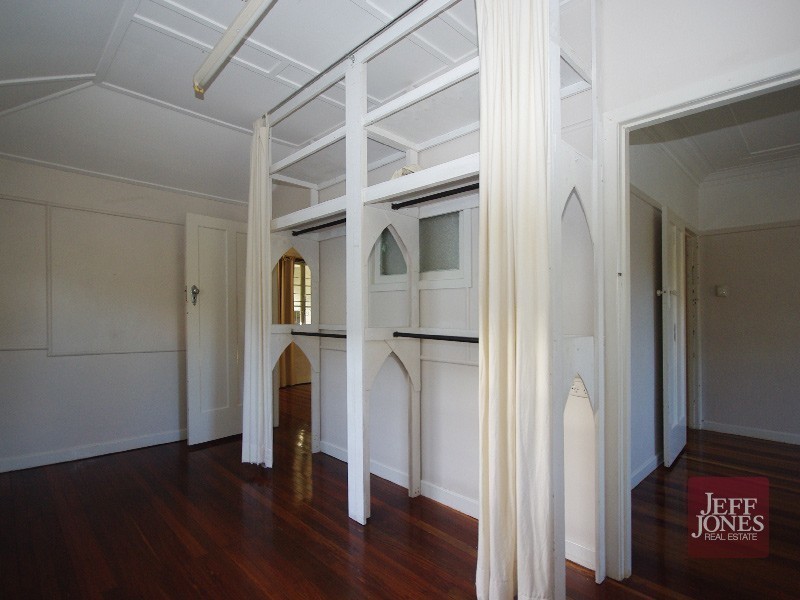 112 Chaucer Street, Moorooka QLD 4105