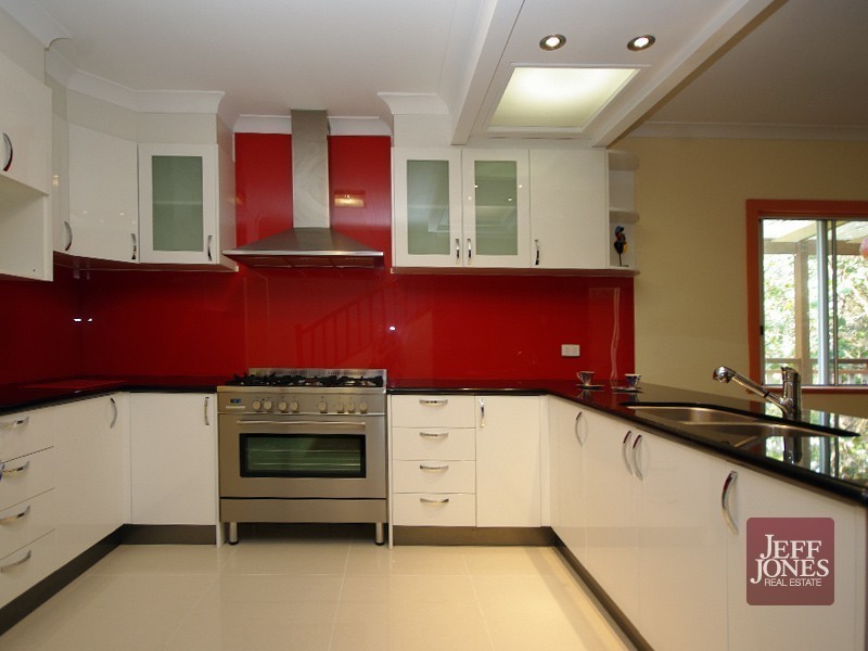 86 Nicholson Street, Greenslopes QLD 4120