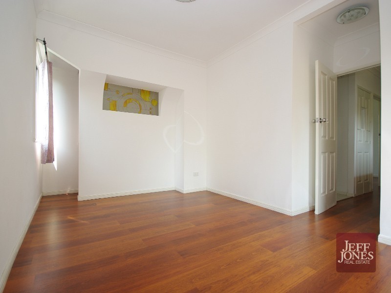 86 Nicholson Street, Greenslopes QLD 4120
