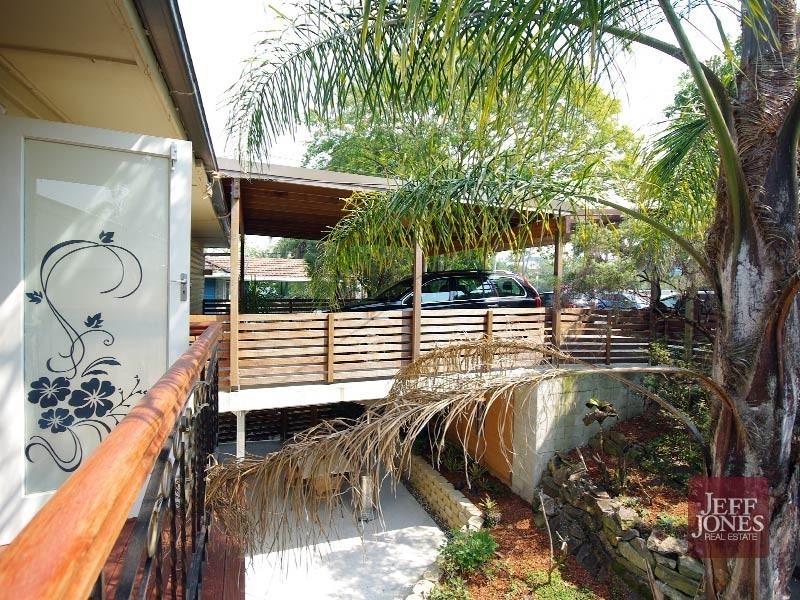 86 Nicholson Street, Greenslopes QLD 4120