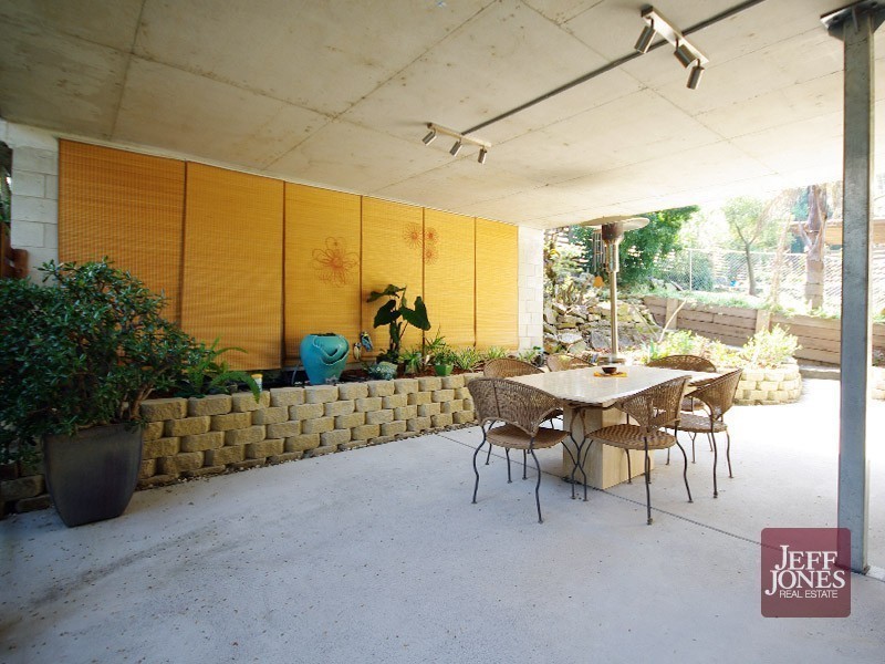 86 Nicholson Street, Greenslopes QLD 4120