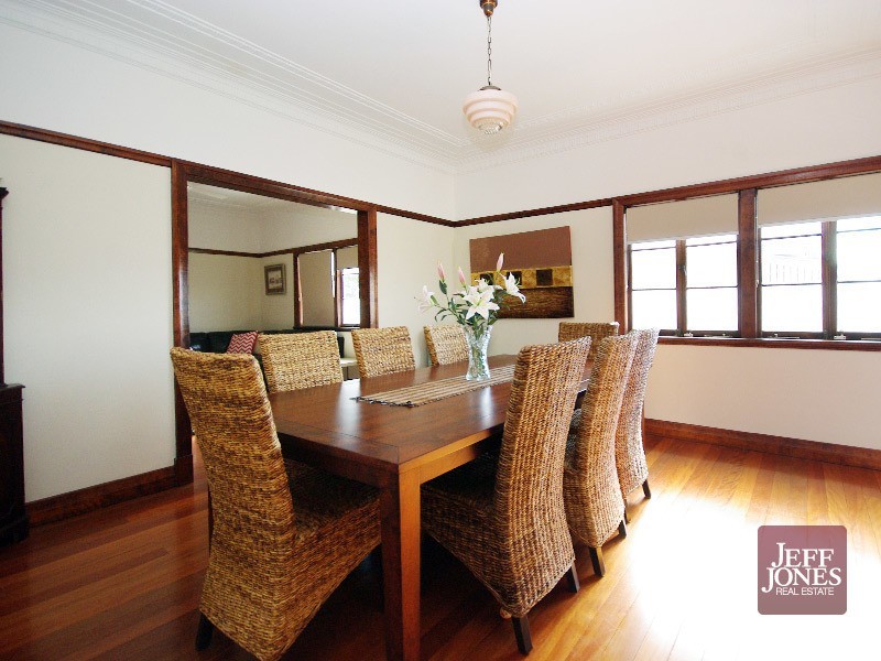 55 Nicholson Street, Greenslopes QLD 4120