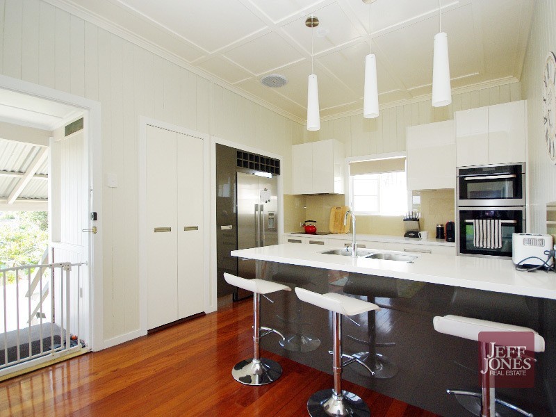 55 Nicholson Street, Greenslopes QLD 4120