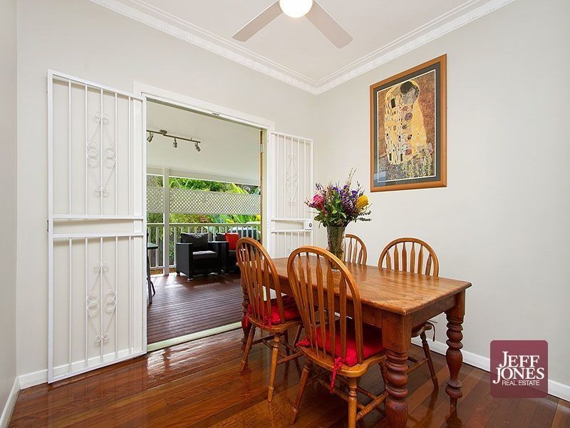 23 Peach Street, Greenslopes QLD 4120