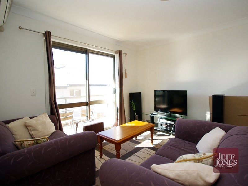 6/10 Dorinda Street, Greenslopes QLD 4120