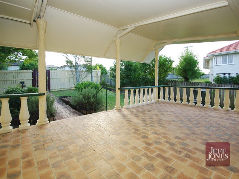 27 Valmar Street, Upper Mount Gravatt QLD 4122