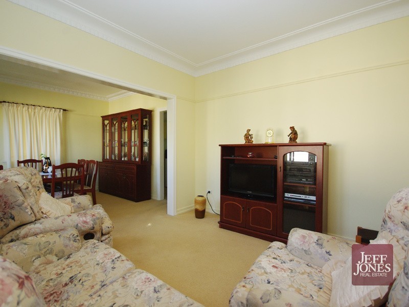 56 Headfort Street, Greenslopes QLD 4120