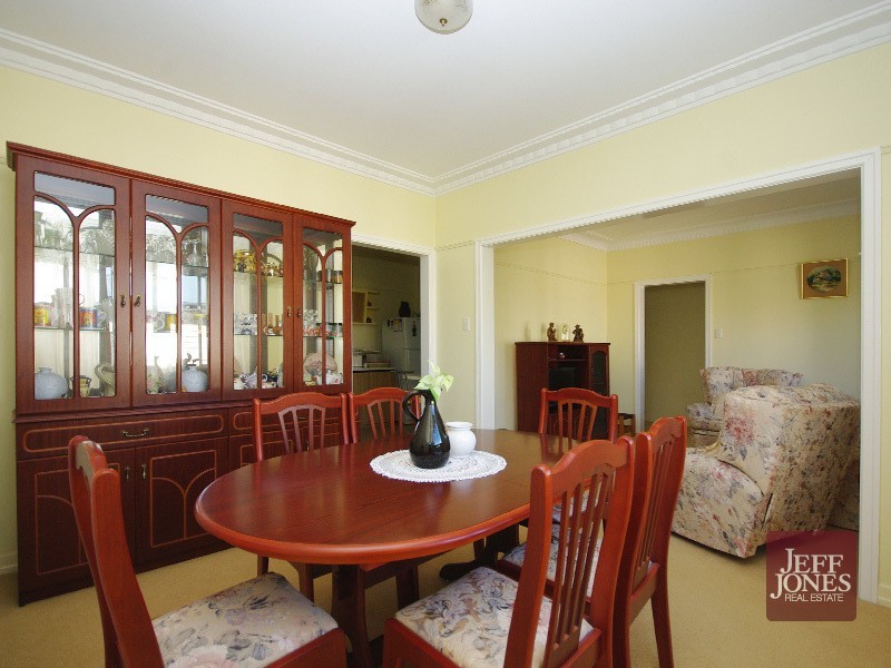 56 Headfort Street, Greenslopes QLD 4120