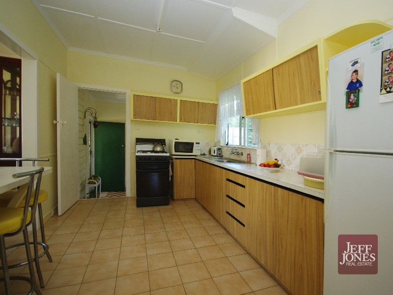 56 Headfort Street, Greenslopes QLD 4120