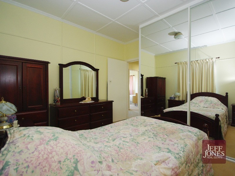 56 Headfort Street, Greenslopes QLD 4120