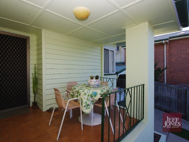 56 Headfort Street, Greenslopes QLD 4120