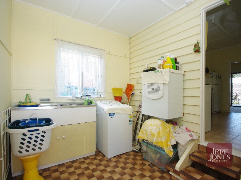 56 Headfort Street, Greenslopes QLD 4120