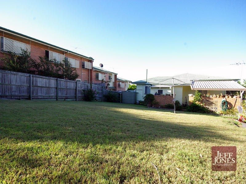 56 Headfort Street, Greenslopes QLD 4120