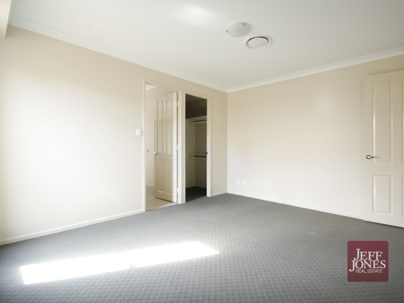 15 Harding Close, Manly West QLD 4179