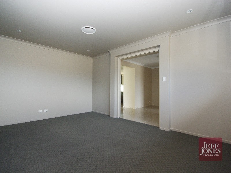 15 Harding Close, Manly West QLD 4179