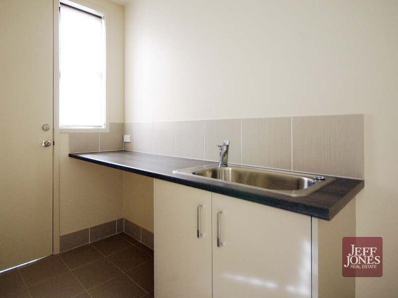 15 Harding Close, Manly West QLD 4179