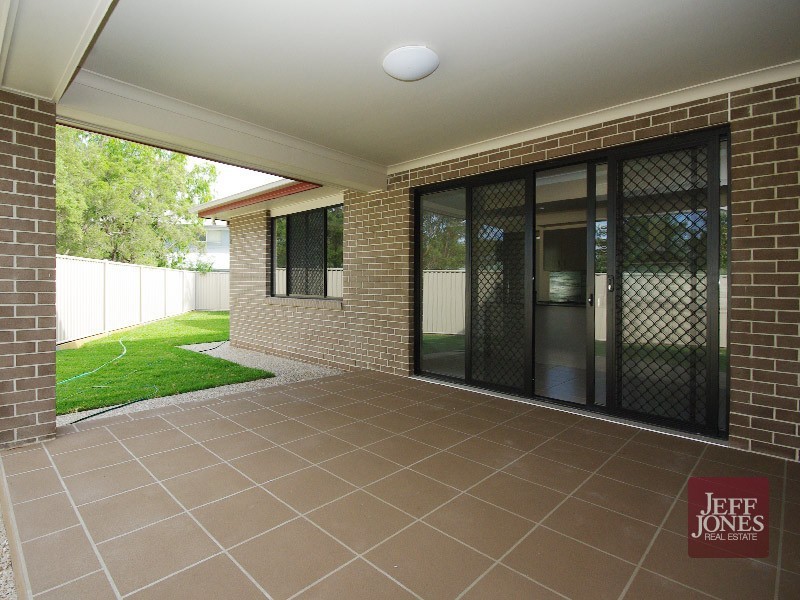 15 Harding Close, Manly West QLD 4179