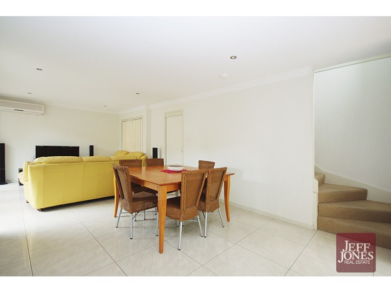 1/32 Earl Street, Greenslopes QLD 4120