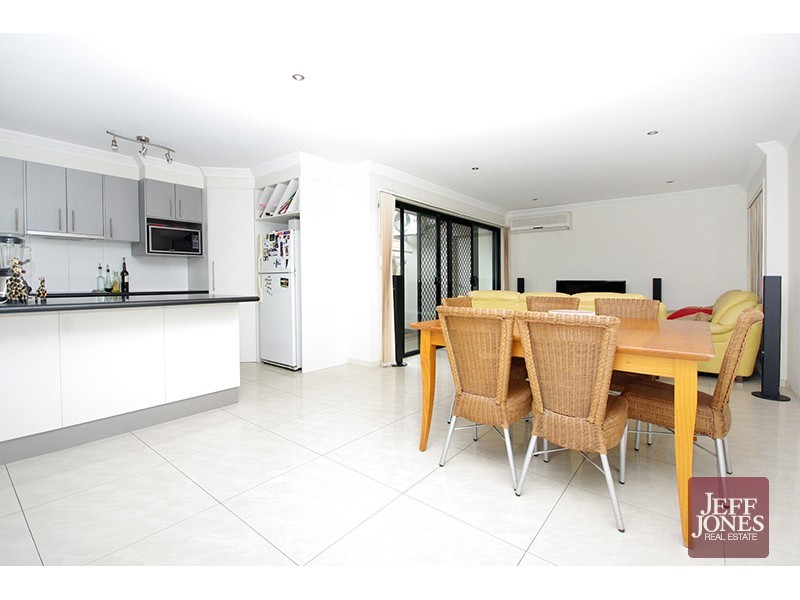 1/32 Earl Street, Greenslopes QLD 4120