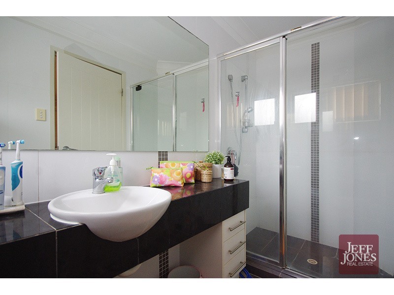 1/32 Earl Street, Greenslopes QLD 4120