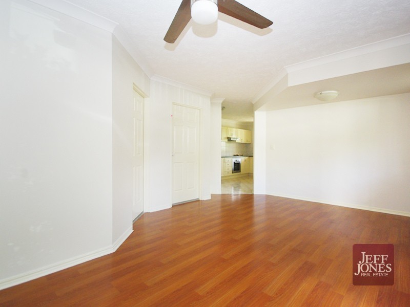 2/163 Juliette Street, Greenslopes QLD 4120