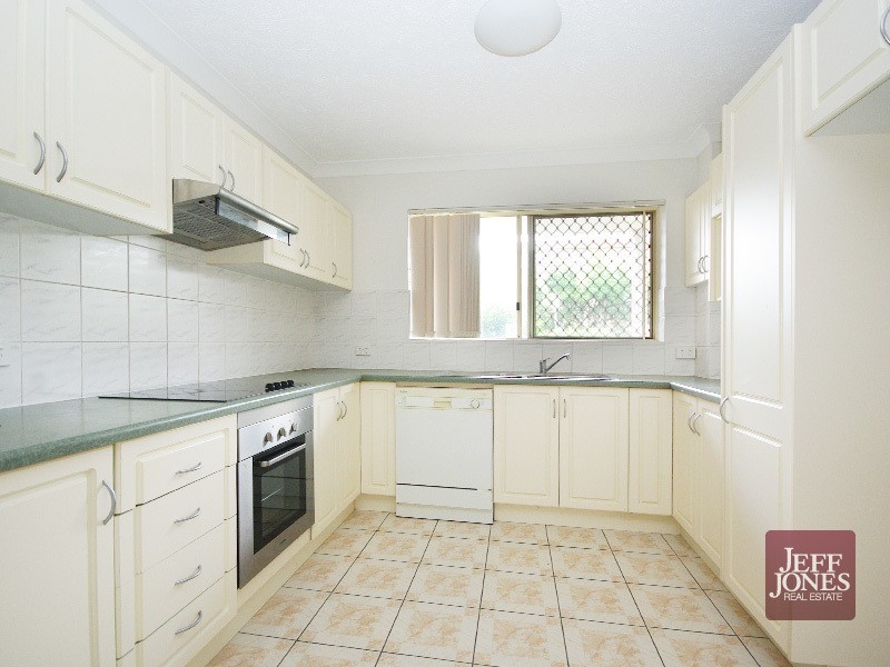 2/163 Juliette Street, Greenslopes QLD 4120