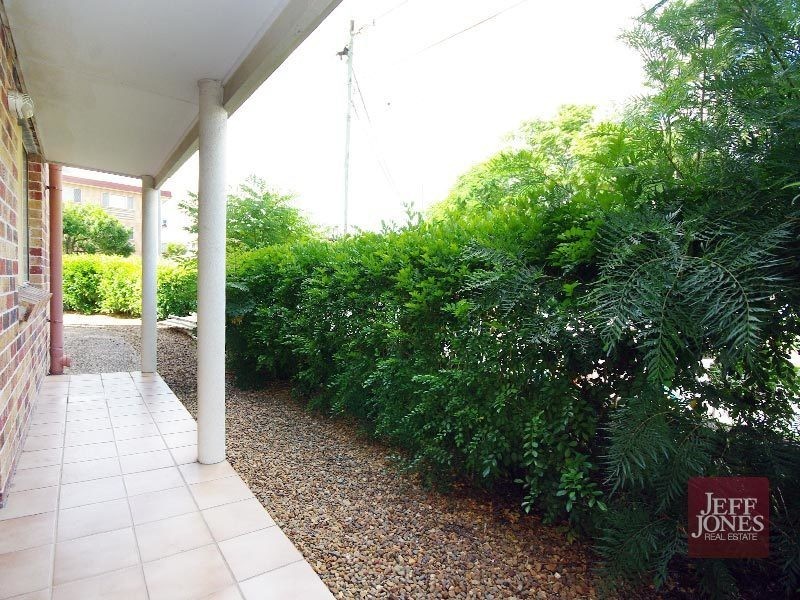 2/163 Juliette Street, Greenslopes QLD 4120