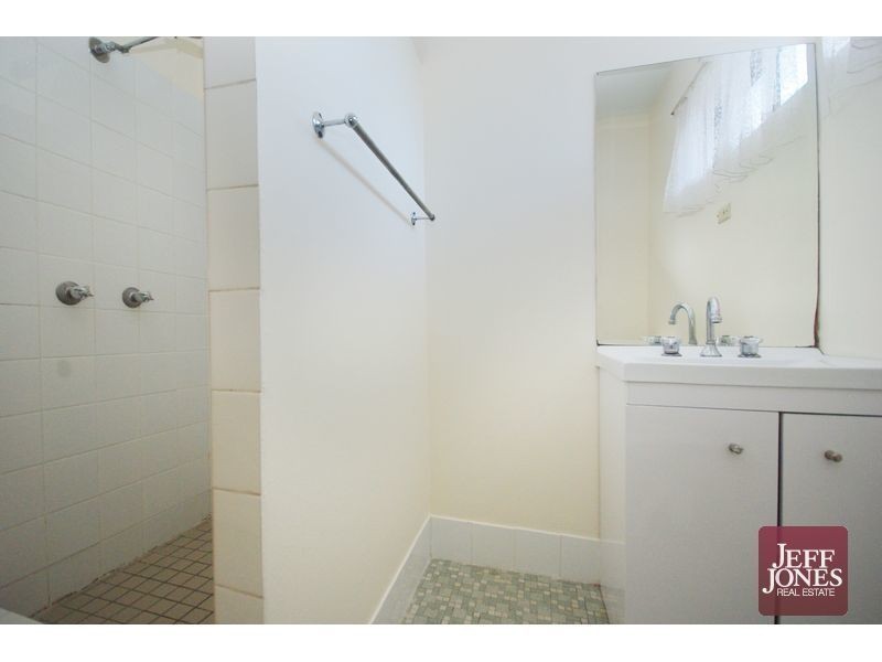 1/186 Juliette Street, Greenslopes QLD 4120