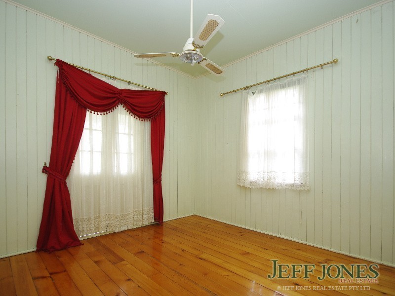 62 Lincoln Street, Greenslopes QLD 4120