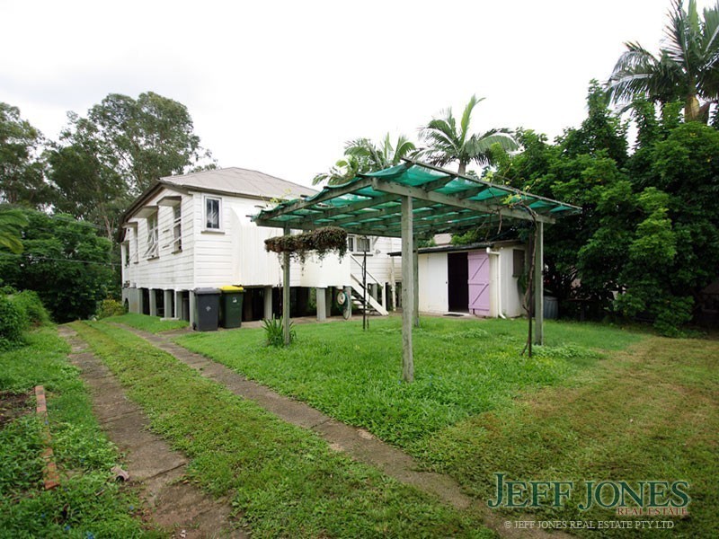 62 Lincoln Street, Greenslopes QLD 4120