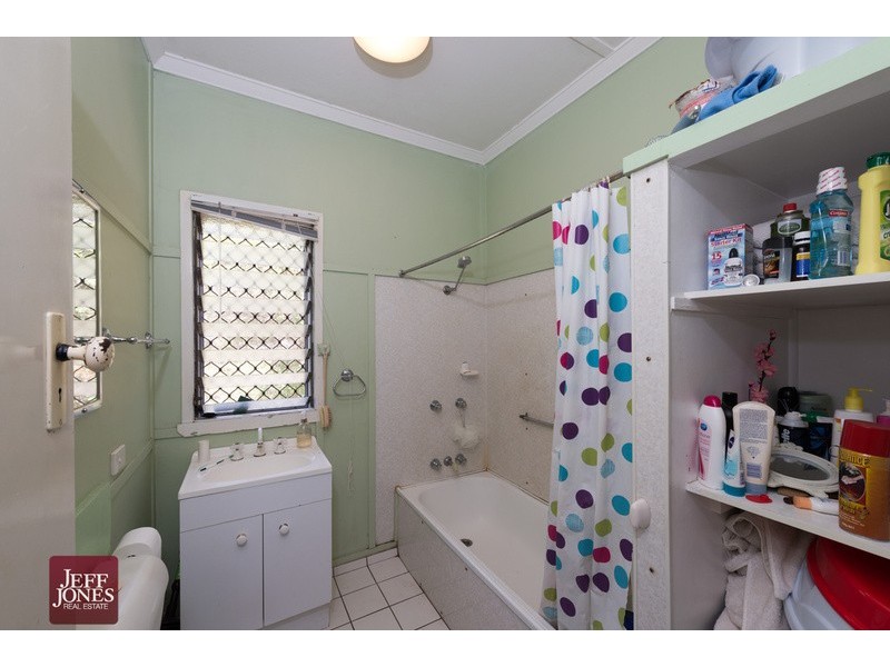 905 Old Cleveland Road, Carina QLD 4152