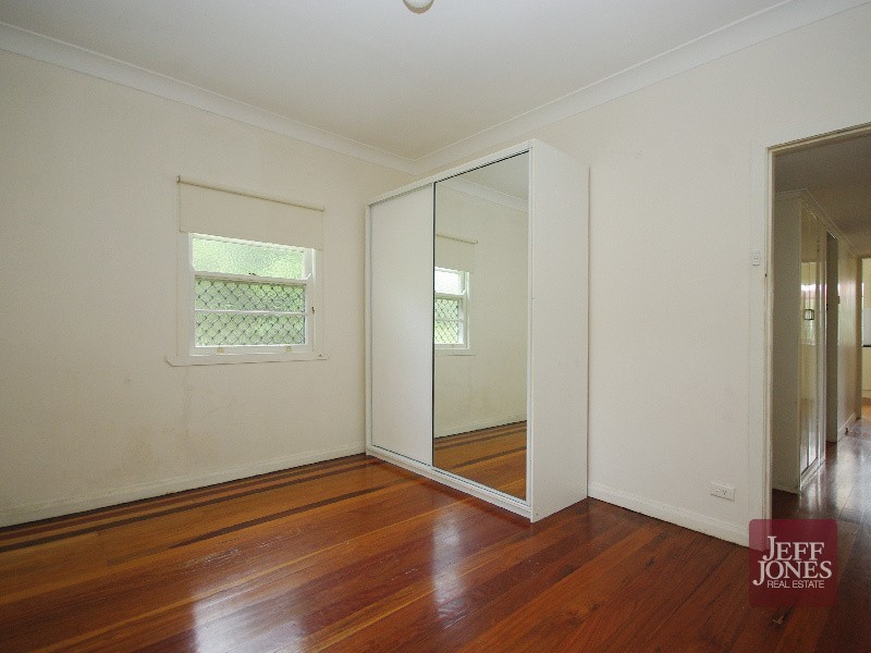 905 Old Cleveland Road, Carina QLD 4152