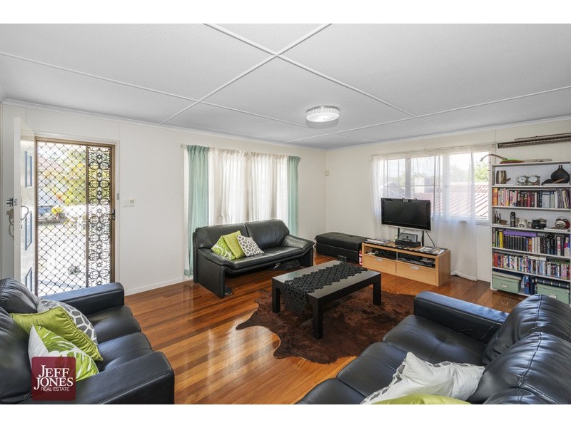 26 Kuring-gai Avenue, Tarragindi QLD 4121