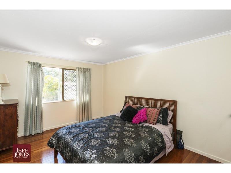 26 Kuring-gai Avenue, Tarragindi QLD 4121