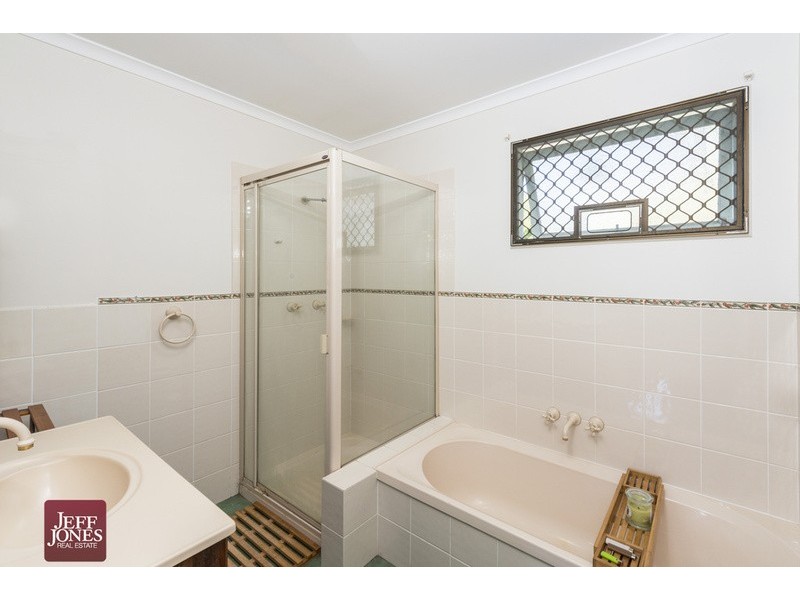 26 Kuring-gai Avenue, Tarragindi QLD 4121