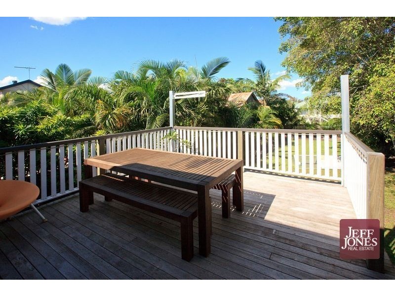 54 Earl Street, Greenslopes QLD 4120