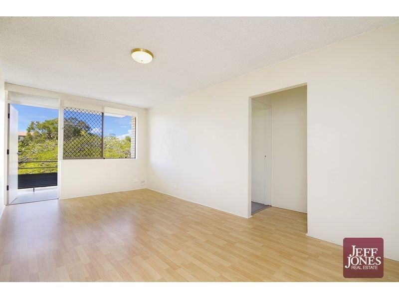 4/33 Ellis Street, Greenslopes QLD 4120