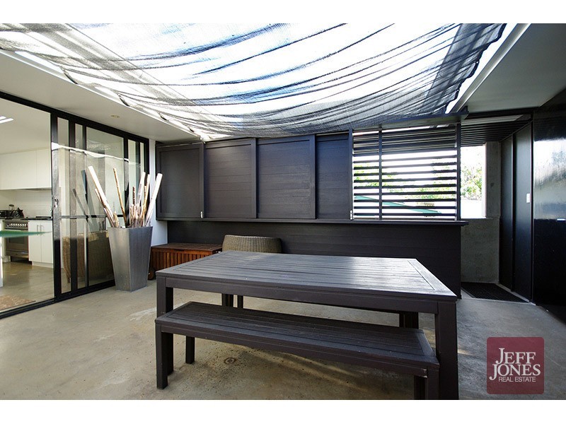 2/27 Prince Street, Annerley QLD 4103