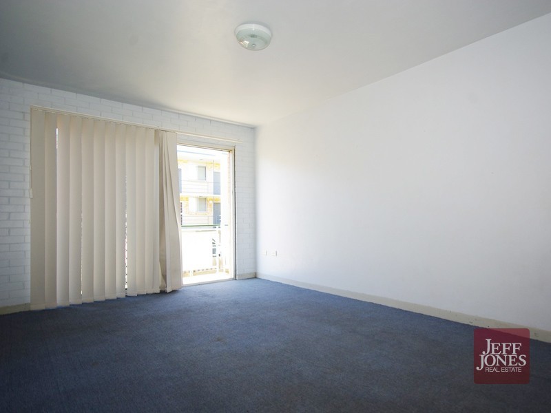 2/25 Ellis Street, Greenslopes QLD 4120