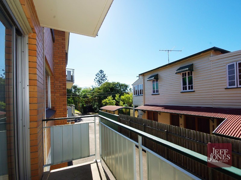 2/25 Ellis Street, Greenslopes QLD 4120
