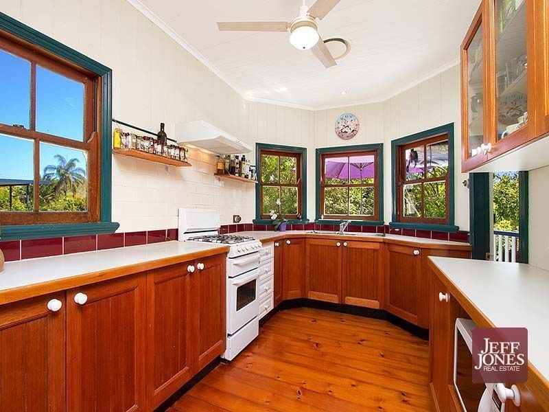 46 Gordon Street, Greenslopes QLD 4120