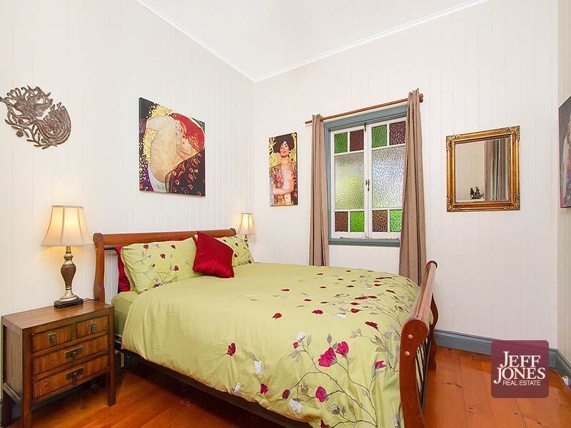 46 Gordon Street, Greenslopes QLD 4120