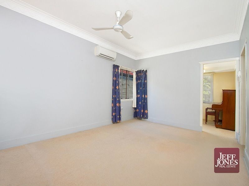 52 Salisbury Street, Woolloongabba QLD 4102