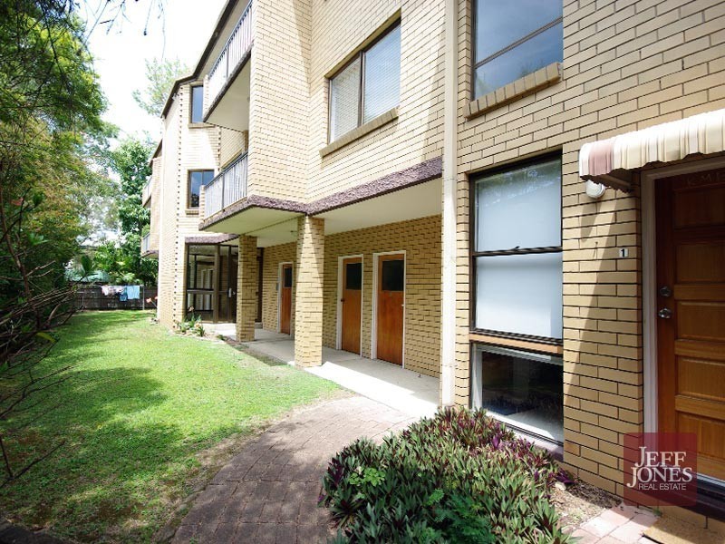 2/58 Earl Street, Greenslopes QLD 4120