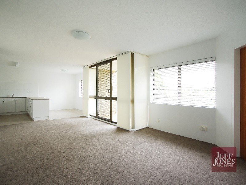 2/58 Earl Street, Greenslopes QLD 4120