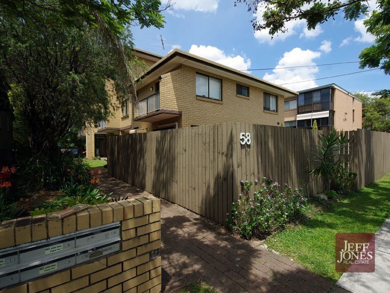 2/58 Earl Street, Greenslopes QLD 4120